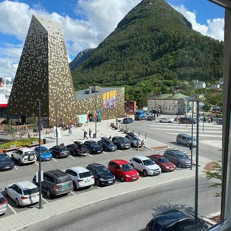 Andalsnes Sentrum Apartment No1 Åndalsnes Exterior foto