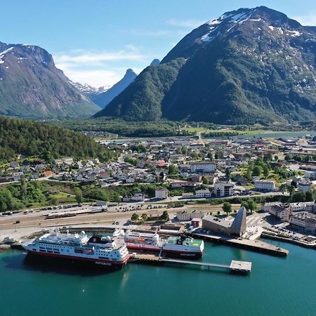 Andalsnes Sentrum Apartment No1 Åndalsnes Exterior foto